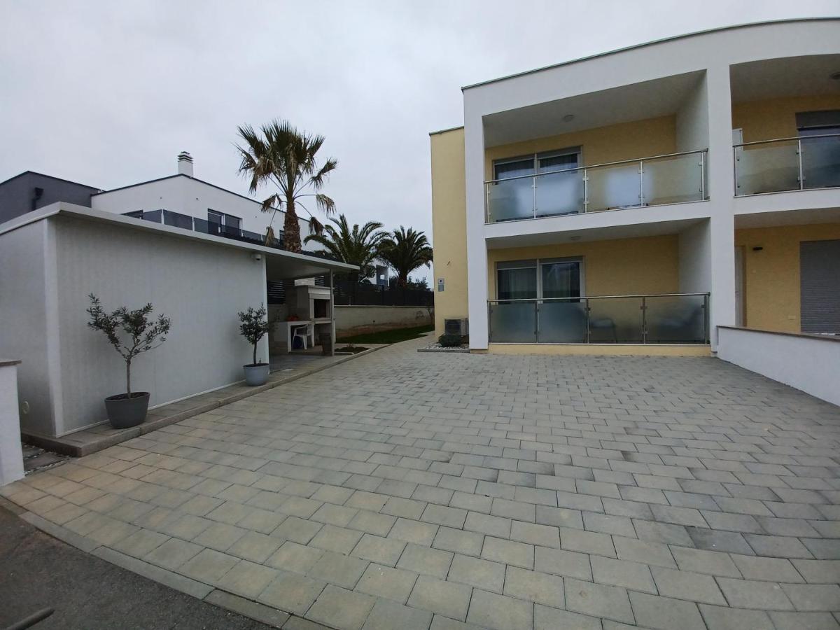 Apartments Leon 2 Novigrad Istria Esterno foto