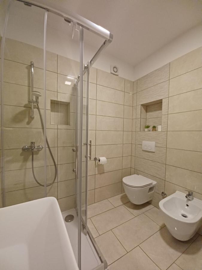 Apartments Leon 2 Novigrad Istria Esterno foto