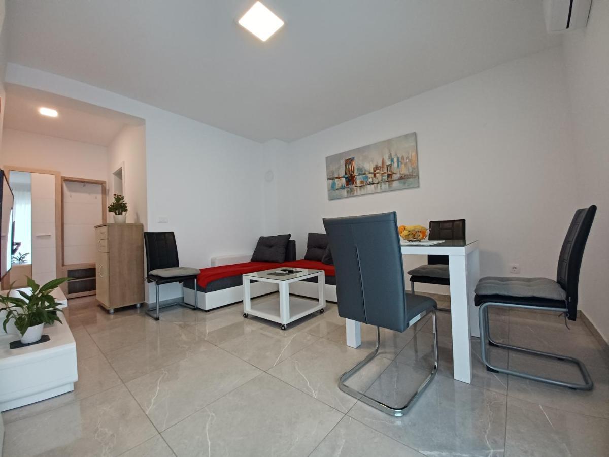 Apartments Leon 2 Novigrad Istria Esterno foto